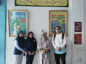 Petugas Puskesmas Gelar Survey Lingkungan di MTs Muhammadiyah 15 Lamongan