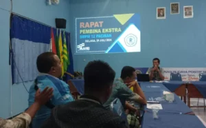 Rapat sampai Larut Malam, Guru SMPM 12 Sendangagung Bahas Kegiatan Ekstra
