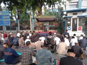 Khutbah Shalat Idul Fitri 1446 H Prof Din Syamsuddin di PCM Sidoarjo: Mendaki Jalan Ketakwaan Meraih Hidup Berkemajuan