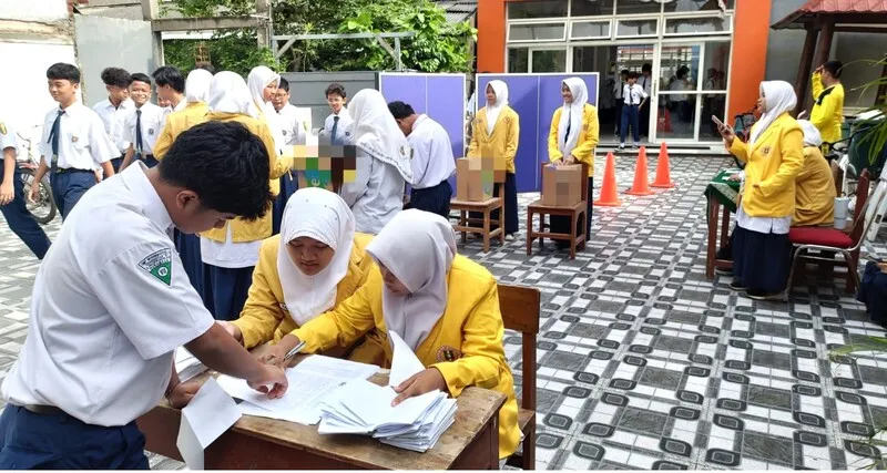 SMP Muhammadiyah 1 Surabaya Gelar Pesta Demokrasi untuk Pilih Ketua IPM Periode 2025-2026