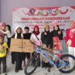 Dua Guru Mimdaka Dapatkan Doorprize Utama pada Pawai Kemerdekaan HUT Ke-79 RI