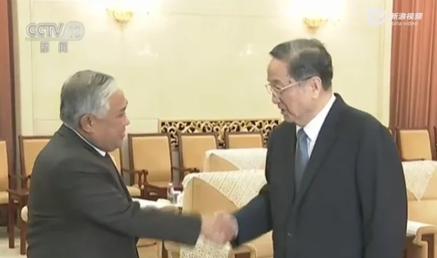 Din Syamsuddin Beri Beasiswa 4 Remaja Muslim Tiongkok untuk Belajar di Sumbawa