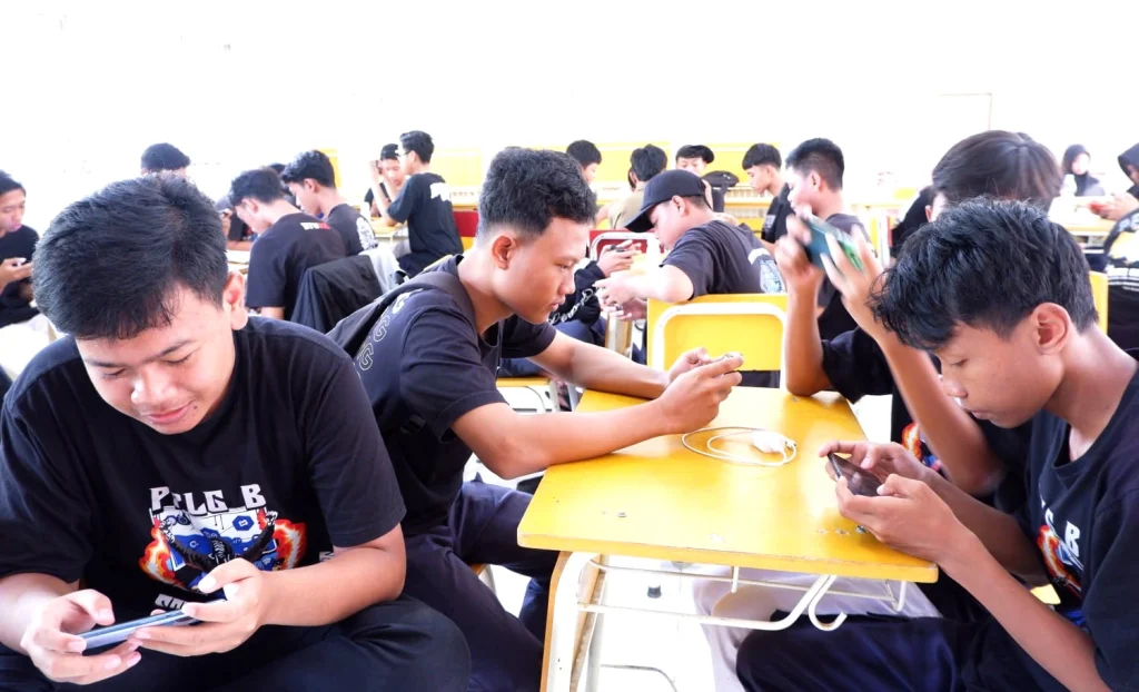 Duel Sengit! Turnamen Free Fire MCC 2025 Bakar Semangat Siswa SMK Models