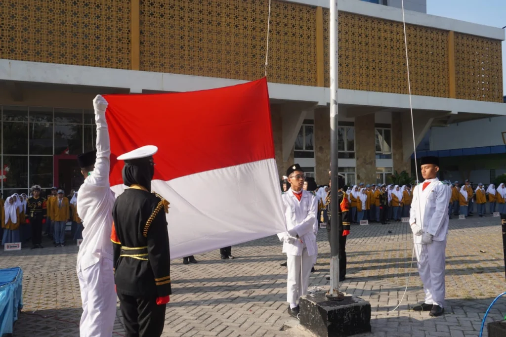 Ada Doa untuk Palestina dan Miniatur Surga pada Peringatan HUT Ke-79 RI di Smamsatu Gresik