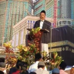 Khutbah Iduladha di Stadion Surajaya, KH Shodikin: Seimbangkan Kesalehan Diri dan Sosial