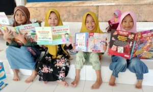 Pustaka Hajira, Solusi Berliterasi Saat Liburan bagi Anak dan Remaja