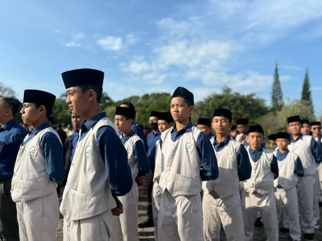 Santri PPI Abdul Malik Fadjar Ikuti Upacara Hardiknas di UMM