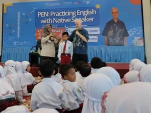 Belajar Bahasa Inggris dengan Game Bersama Native Speaker