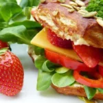 Muhammadiyah dan Problematika Generasi Sandwich dan Stroberi