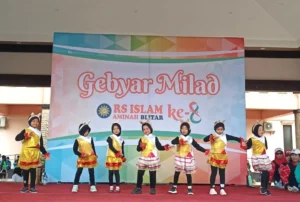Puncak Milad ke-8, RS Islam Aminah Blitar Perkuat Sinergi dengan AUM Pendidikan