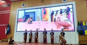 Penampilan Teater Gedheg Umsida Meriahkan Penutupan ME Confest 2025