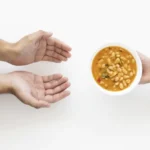 Sedekah di Bulan Ramadhan, Tak Ada Uang Tenaga pun Jadi