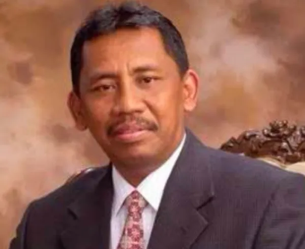 Menjaga Akar, Menolak Hedonisme: Tantangan Muhammadiyah Menjelang Milad ke-113