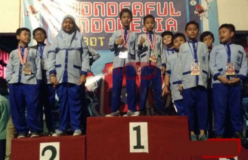 Tim Robotika Mudipat Kuasai Podium Juara WIRC Tingkat Jatim