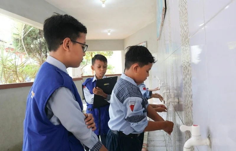 Kader sang Pencerah Berlian School Awasi Pembiasaan