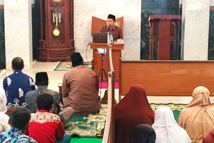 Kajian Ahad Pagi Masjid At-Taqwa Muhammadiyah Kota Blitar Kupas Tradisi dan Budaya dalam Islam