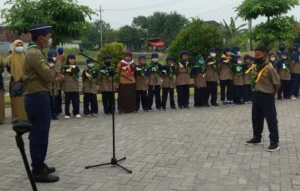 Kemah Ceria Bentuk Karakter Siswa SDM 4 Zamzam