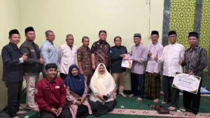 PCM Kenjeran Bantu Rp 25 Juta untuk Pembebasan Lahan AUM PCM Jambangan