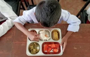 Pandangan Pakar Kesehatan UM Surabaya Mengenai Insiden Keracunan Makanan pada Siswa Sukoharjo