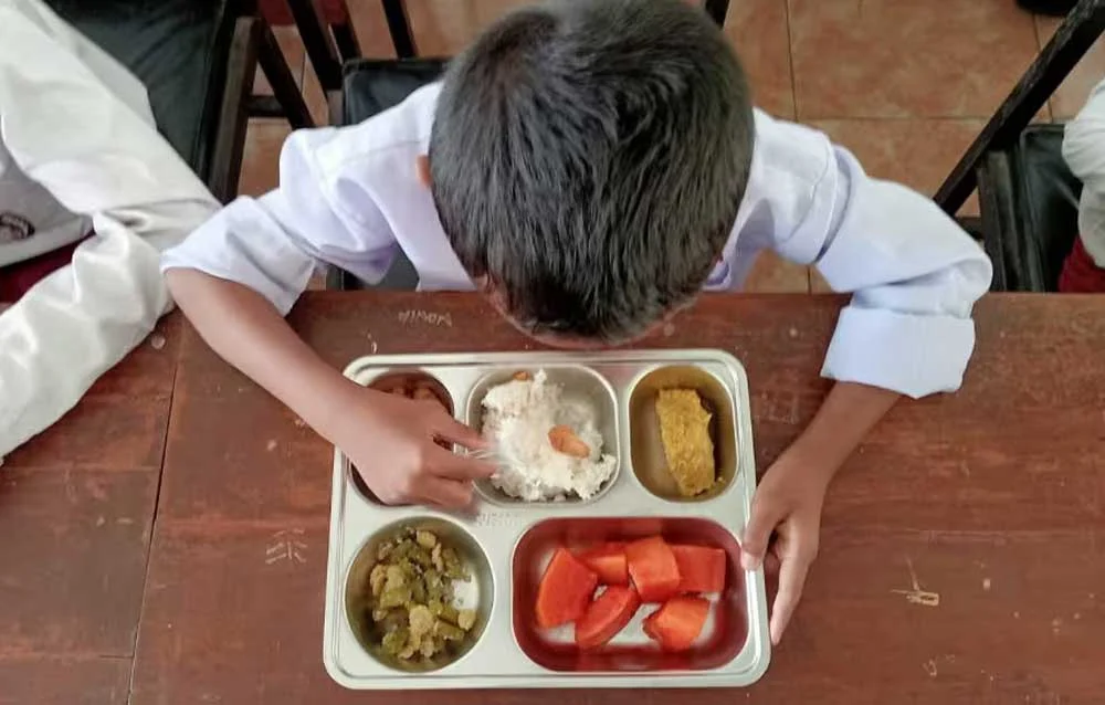 Pandangan Pakar Kesehatan UM Surabaya Mengenai Insiden Keracunan Makanan pada Siswa Sukoharjo