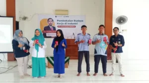 Gandeng PT Varia Usaha Fabrikasi, SMK Muhammadiyah 2 Gresik Bekali Siswa Budaya Kerja Industri
