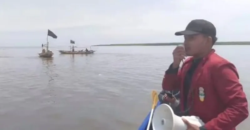 IMM Surabaya Gelar Apel Milad ke-113 Muhammadiyah di Kawasan Pesisir Kenjeran, Suarakan Penolakan SWL