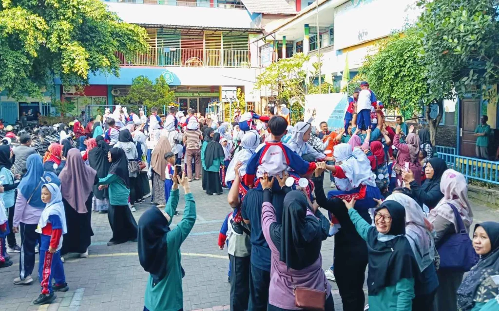 SDM Limas Gelar MPLS Ramah 2025, Begini Keseruan Siswa di Hari Pertama Sekolah