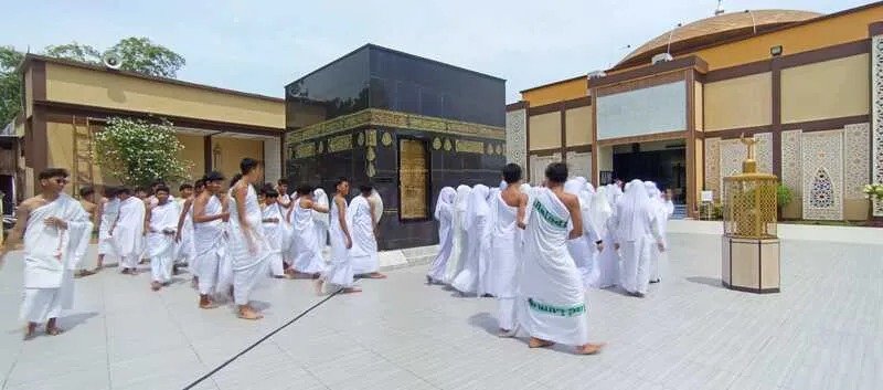 Menapak Jejak Suci: Manasik Haji Spemutu Jadi Sekolah Kehidupan