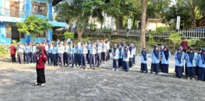 SMK Muhammadiyah 10 Mantup Buka Fortasi 2025 dengan Apel Pagi