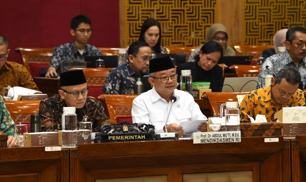Kemendikdasmen Paparkan Arah Kebijakan dan Usulan Anggaran 2026 dalam Rapat Kerja Bersama Komisi X DPR RI