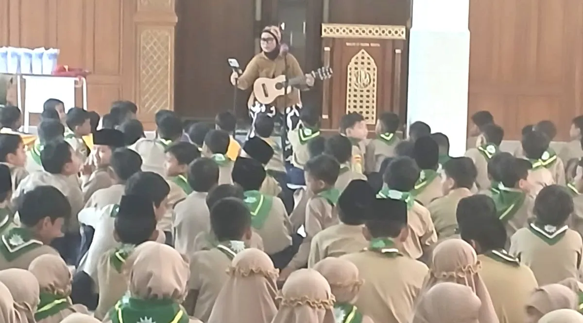 Tingkatkan Budaya Literasi, Pekan Ceria SD Muhsida Hadirkan Pendongeng Nasional