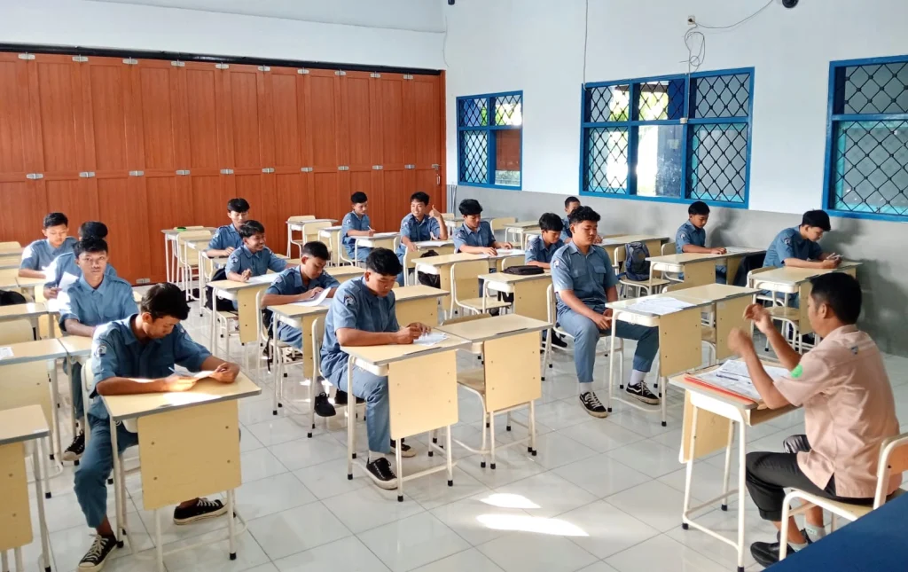 Hari Perdana ASAS Genap 2024-2025 di SMK Muda Genteng Berlangsung Tertib dan Lancar