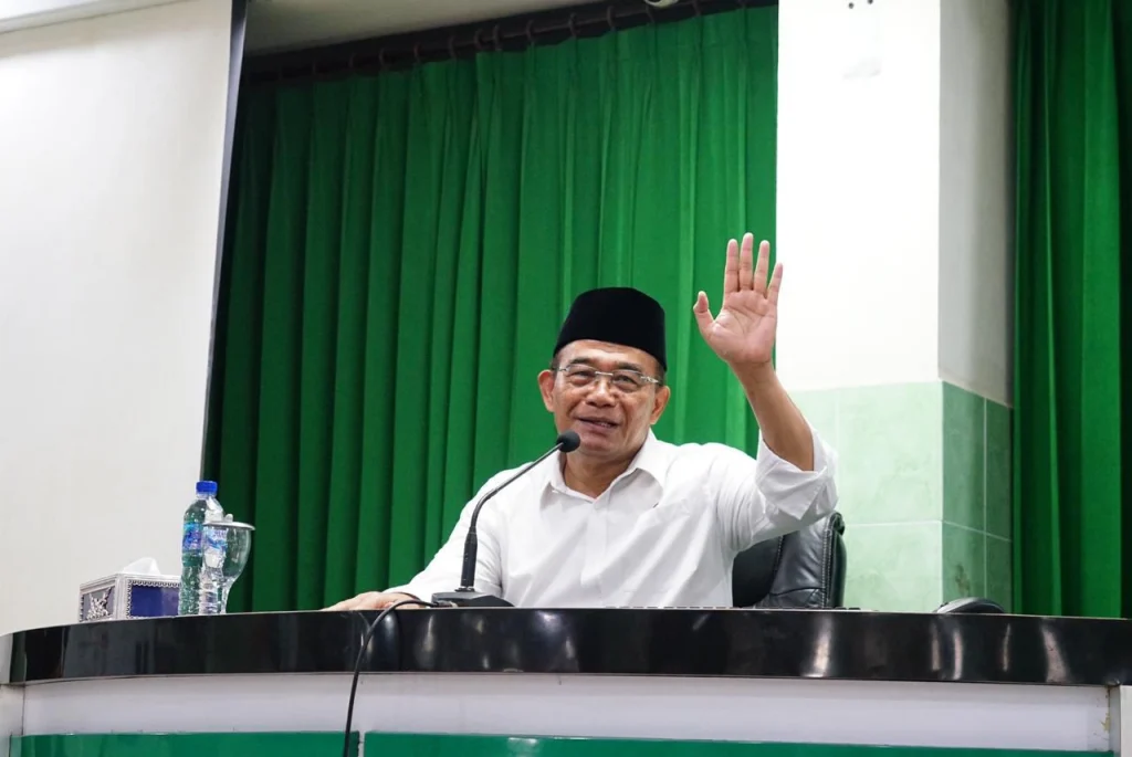 Menko Muhadjir Beri Ceramah Pendidikan di Depan Ratusan Santri Al Ubaidah Kertosono