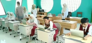 Murid SD Muhammadiyah Kota Blitar Ikuti OSN Hari Pertama dengan Chromebook
