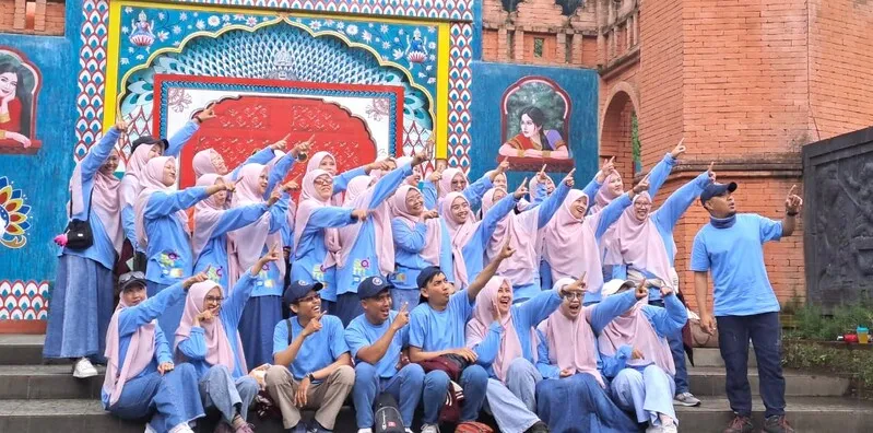 Tumbuhkan Rasa Syukur dan Pererat Ukhuwah, GTK SD Mupat Jalani Rihlah Inspiratif ke Bandung