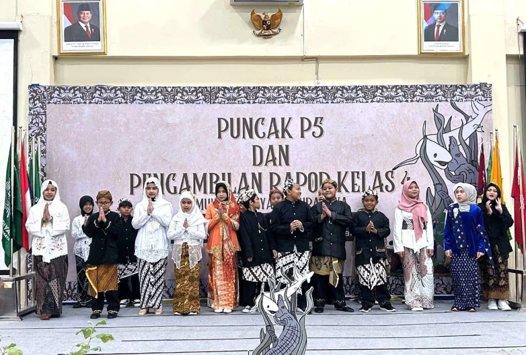 Gelar Karya P5 SD Muhlas: Siswa Sampaikan Pesan lewat Seni Ludruk dan Parikan