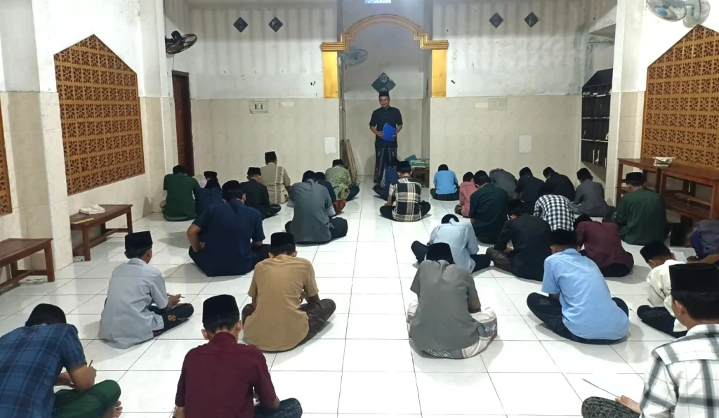 Siswa MTsM dan MAM Takerharjo Laksanakan Ujian Praktik Ibadah Sejak Shubuh