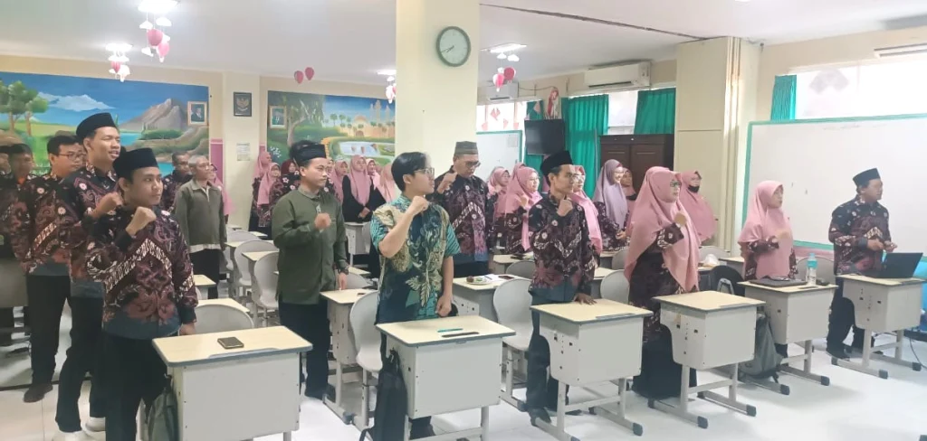 Mars SD Musix Gugah Semangat Pelatihan Guru dan Karyawan