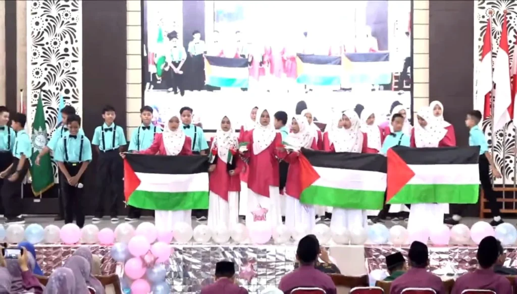 Panggung Perpisahan Jadi Panggung Empati: Siswa SD Muhammadiyah 1 Malang Tampilkan Drama Kolosal Bertema Palestina