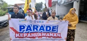 SD Mutu Paiton Tanamkan Semangat Kepahlawanan lewat Parade dan Nobar