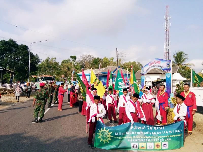 Pawai Milad Sambil Galang Dana untuk Korban Gempa