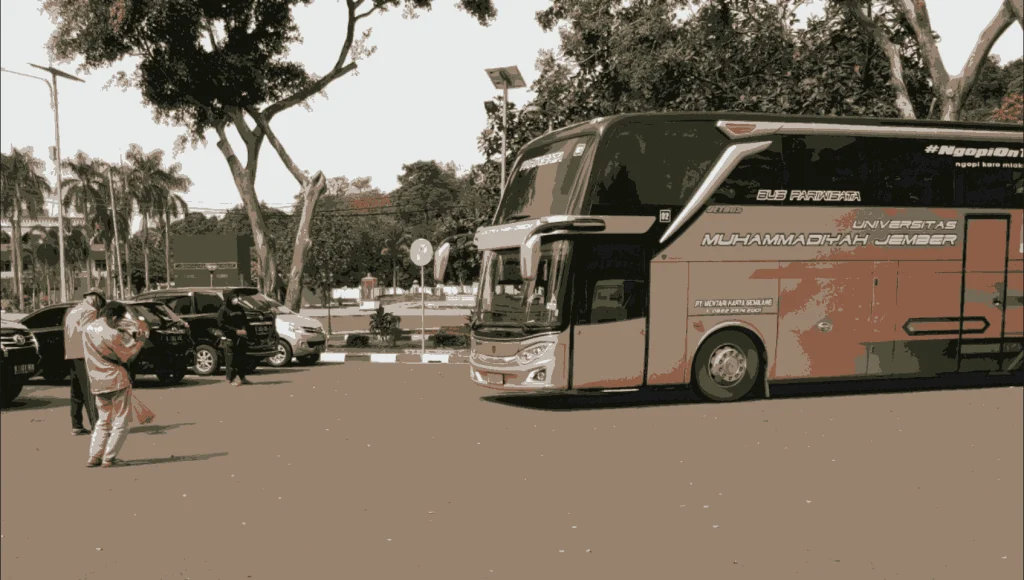 Remaja Pemburu Bus Luar Kota