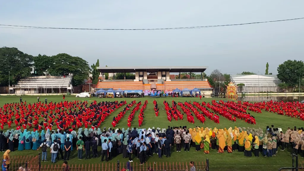 1.113 Pesilat Tapak Suci Semarakkan Milad ke-113 Muhammadiyah 