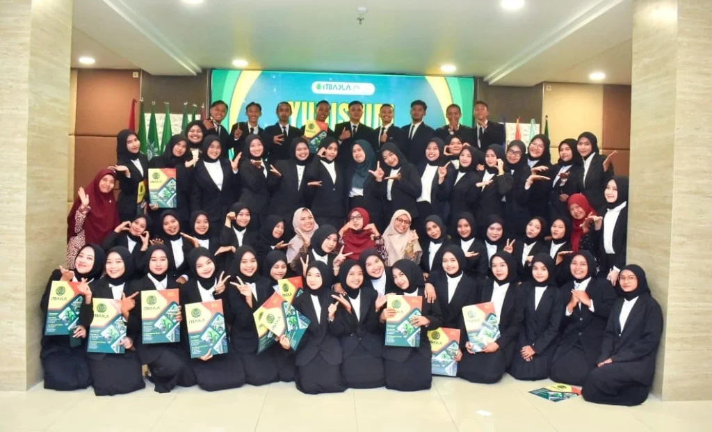 Resmi Lulus, 54 Mahasiswa S1 Akuntansi ITBADLA Ikuti Yudisium Tahun Akademik 2024/2025