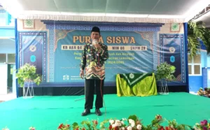 Wakil Ketua PDM Lamongan Sampaikan Pesan Penuh Makna di Purna Siswa Perguruan Muhammadiyah Kandangsemangkon