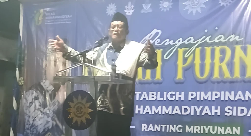 Ustaz Segudang Parikan Gemakan Syukur di Pengajian Bulan Purnama PCM Sidayu