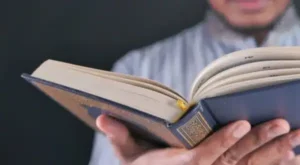 Az-Zahrawain dan Kemuliaan Para Penjaga Al-Qur’an