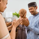 Salah Kaprah Pemaknaan ‘Minal Aidzin wal Faizin’, Begini Sejarah Ucapan Itu