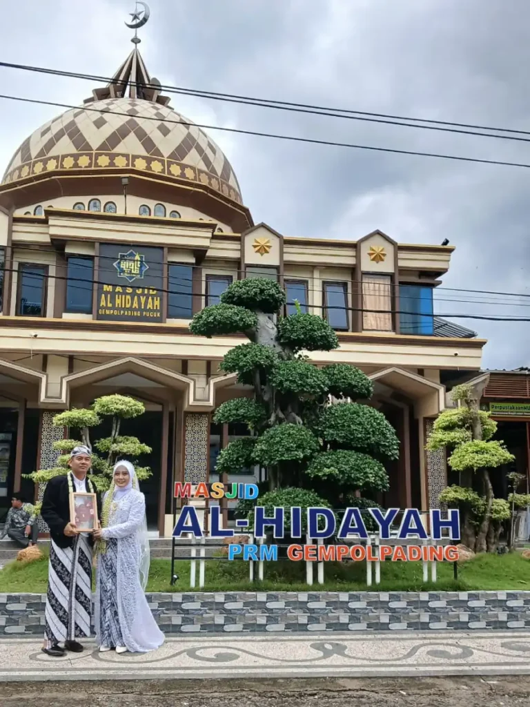 Ketika Masjid Menjadi Ruang Bahagia: Akad Nikah Syahdu di Al-Hidayah
