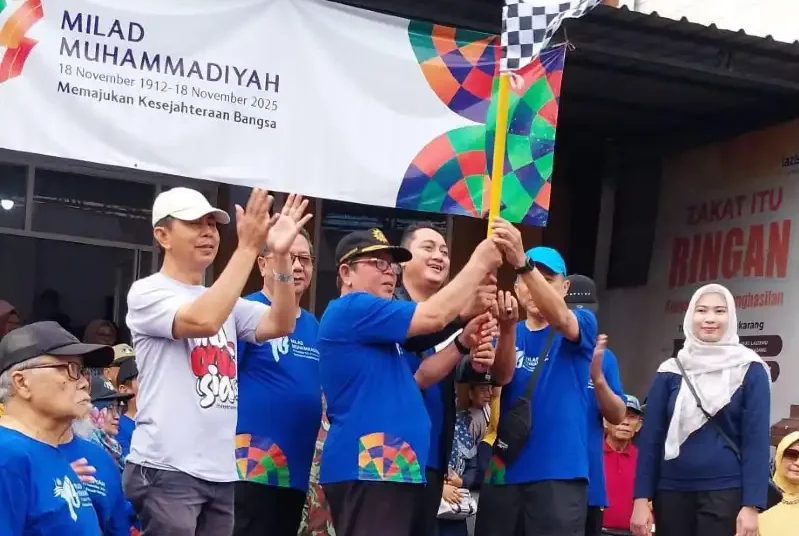 Jalan Sehat Milad Muhammadiyah ke-113 Semarak, 6.000 Peserta Penuhi Kota Lumajang